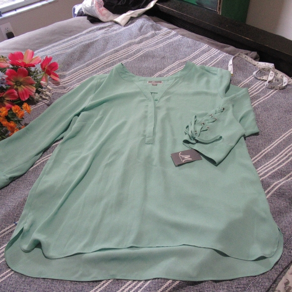 NWT blouse size L - Picture 9 of 12